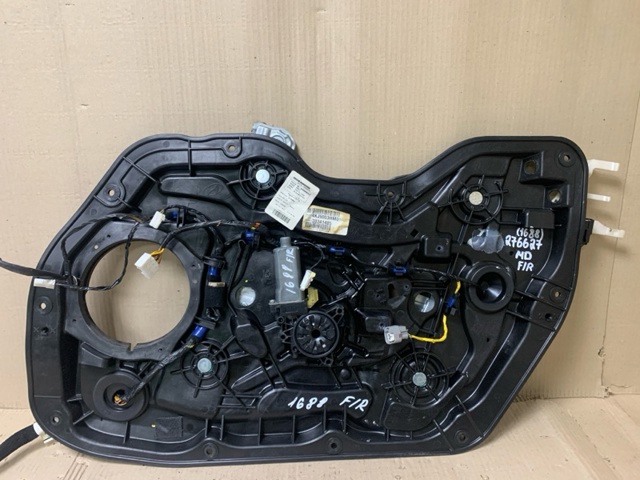 Мотор стеклоподъемника двери передней, правой 824603X100 HYUNDAI