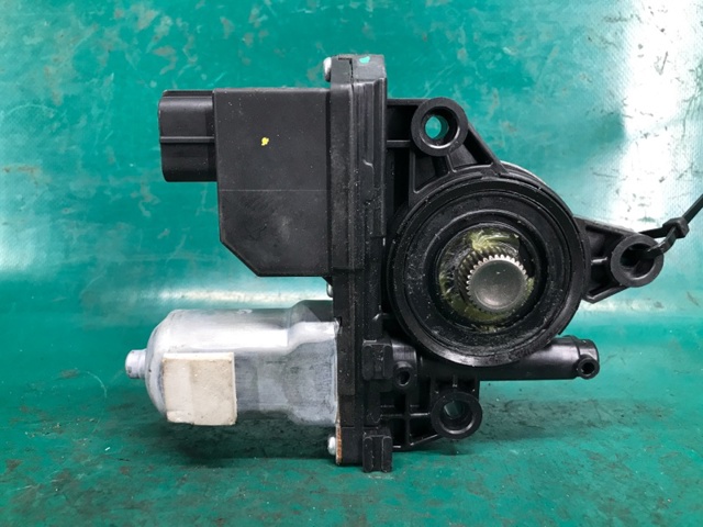 82460B2000 HYUNDAI Мотор стеклоподъемника двери передней правой купить в Житомир