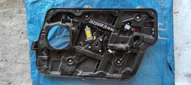 824813Q001 HYUNDAI купить в Украина