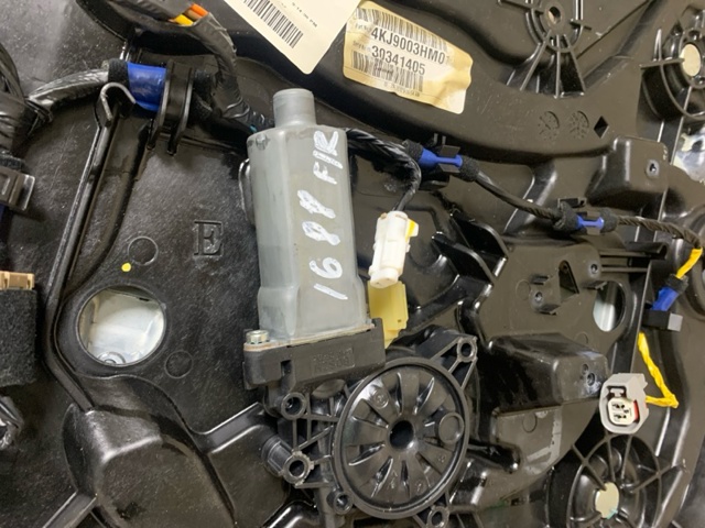 HYUNDAI 824813Y010 Стеклоподъемник передней правой двери в наличии Винница