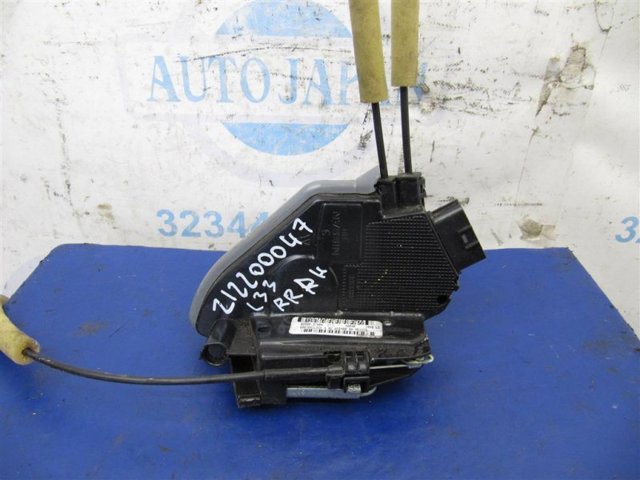 NISSAN 825003TA0A Замок двери задней правой в наличии Черкассы