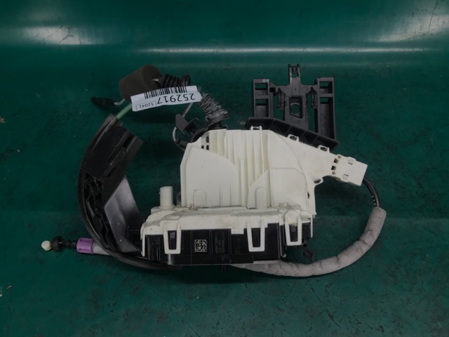 825005DC0B NISSAN Замок двери задней правой купить в Ирпень