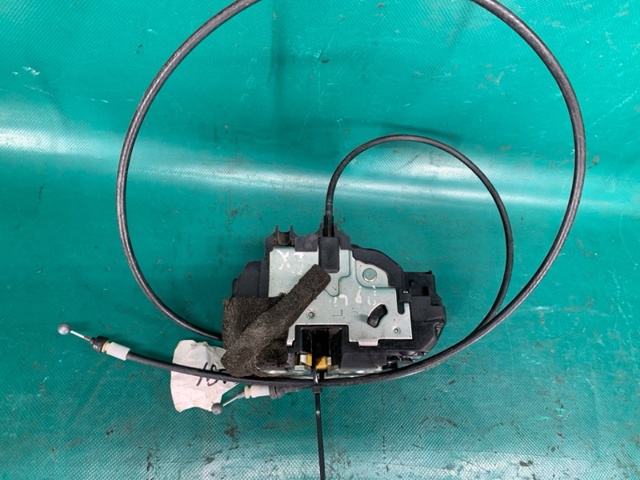 Замок задней левой двери 825011BA0A NISSAN