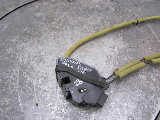NISSAN 825013TA0A Замок двери задней левой в наличии Тернополь