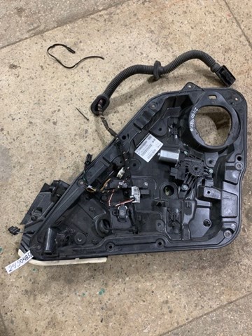  Механизм стеклоподъемника правой задней двери 827205DM0A NISSAN