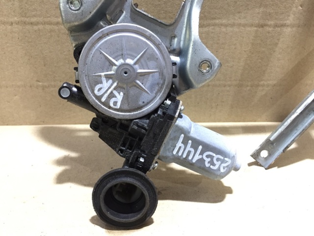827213KA1A NISSAN купить в Черкассы