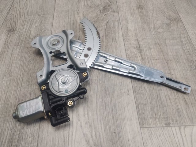 82721EE00B NISSAN Механизм стеклоподъемника двери задней левой купить в Ужгород