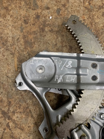 82721EE00B NISSAN Механизм стеклоподъемника двери задней левой купить в Каменское