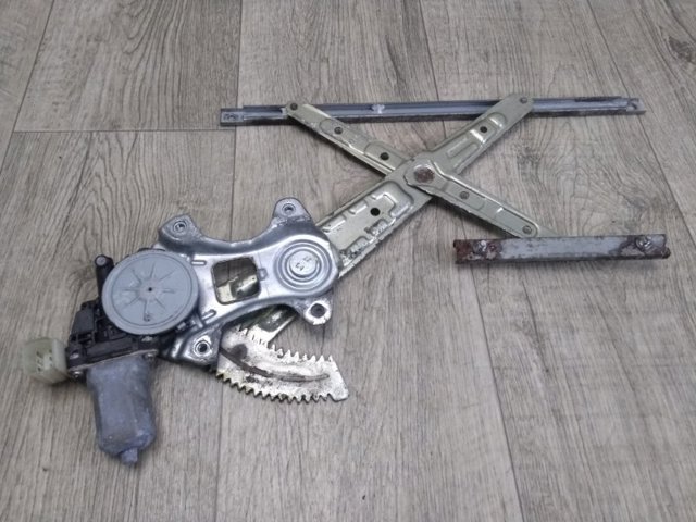 Моторчик стеклоподъемника двери задней, левой 827311BA0A NISSAN