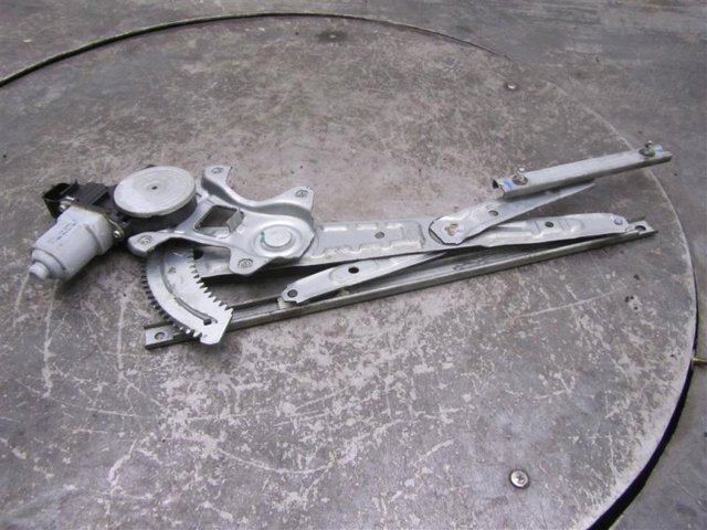 827313TA2A NISSAN Мотор стеклоподъемника двери задней левой купить в Ровно