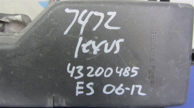 8274033010 TOYOTA Блок предохранителей купить в Ужгород