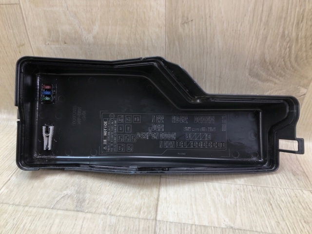 TOYOTA 8274033020 Блок предохранителей в наличии Харьков
