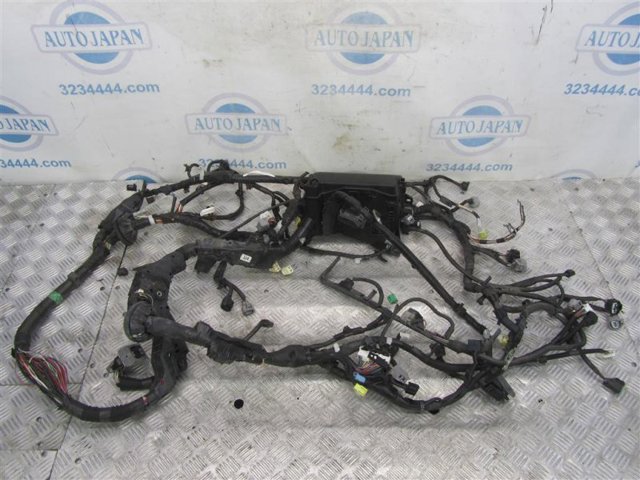 Панель предохранителей 8274176010 TOYOTA