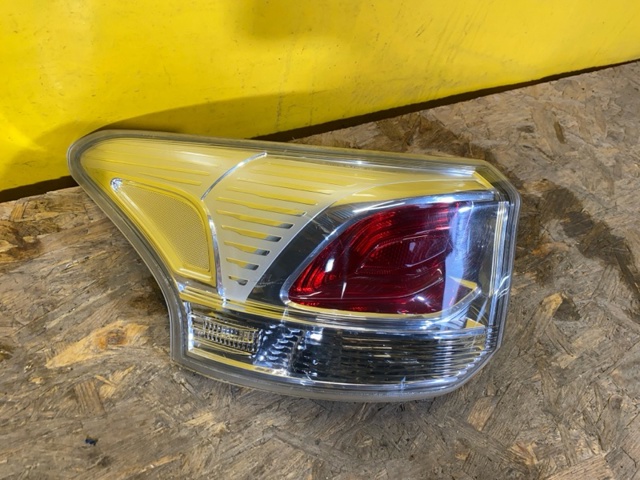 MITSUBISHI 8330A805 Фонарь задний левый в наличии Сумы