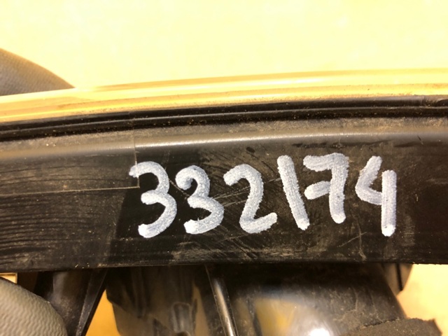 8331A005 MITSUBISHI Фонарь задний левый внутренний купить в Львов