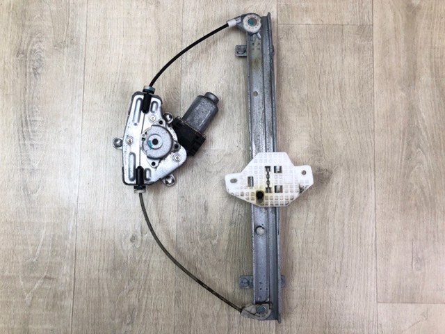 Стеклоподъемник задней левой двери 834011R110 HYUNDAI