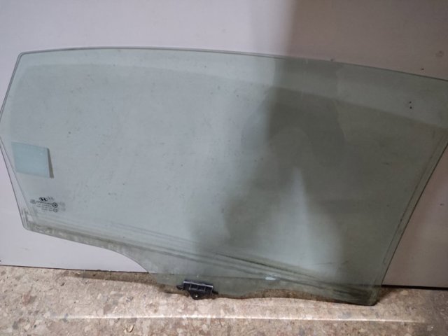 834112H010 HYUNDAI Стекло двери задней левой купить в Киев