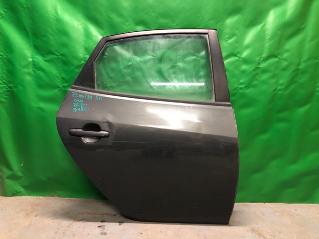 Стекло задней двери, правой 834212H010 HYUNDAI