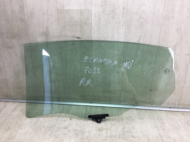 HYUNDAI 834213X000 Стекло двери задней правой в наличии Кривой Рог