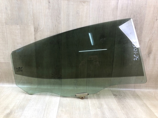 HYUNDAI 834213X020 Стекло двери задней правой в наличии Житомир