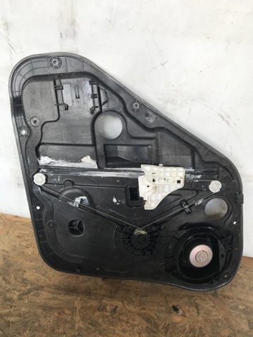 83450B2000 HYUNDAI Мотор стеклоподъемника двери задней левой купить в Ужгород