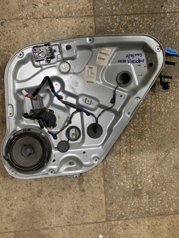 Мотор стеклоподъемника двери задней, правой 834602B000 HYUNDAI
