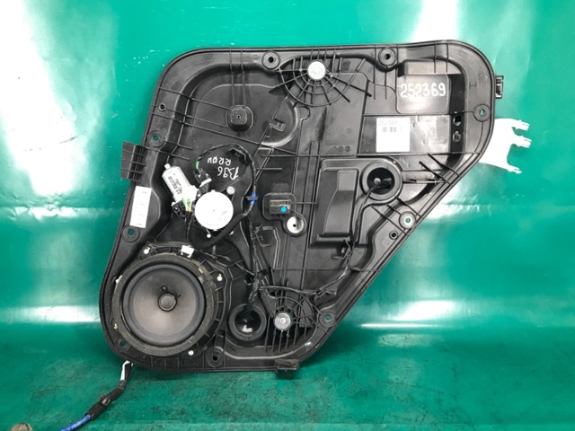 83460B2000 HYUNDAI Мотор стеклоподъемника двери задней правой купить в Черкассы