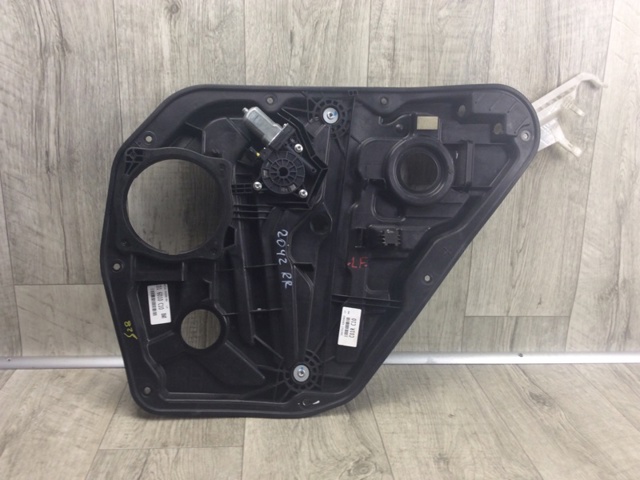 Мотор стеклоподъемника двери задней, правой 83460C1000 HYUNDAI