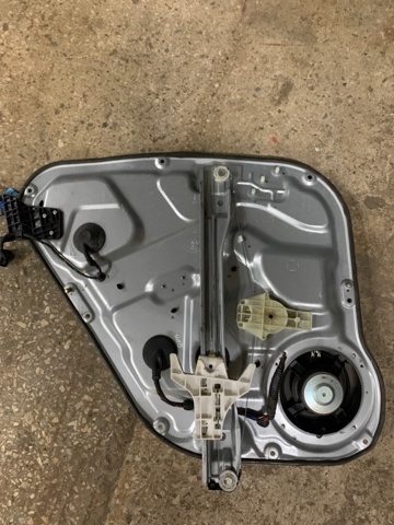 HYUNDAI 834812B000 Механизм стеклоподъемника двери задней правой в наличии Киев