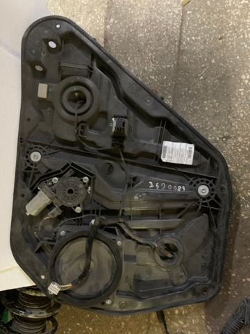 83481C2000 HYUNDAI Механизм стеклоподъемника двери задней правой купить в Тернополь
