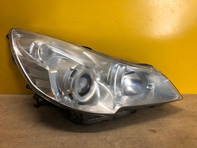 SUBARU 84001AJ101 Фара правая в наличии Каменское