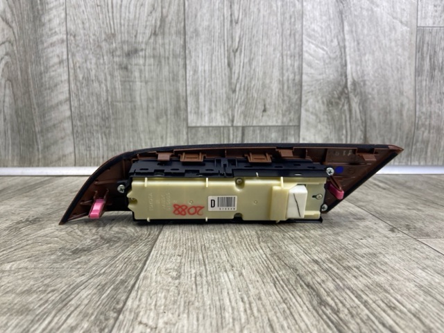 8404048170 TOYOTA Кнопочный блок управления стеклоподъемником передний левый купить в Винница