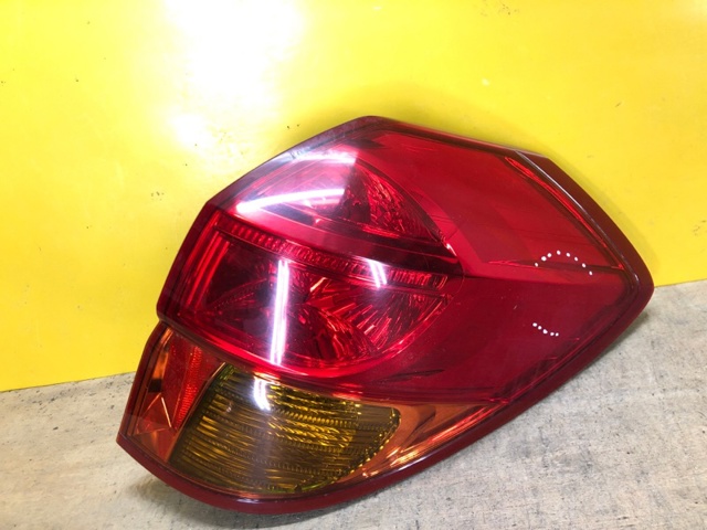 Задний правый стоп 84201AG000 SUBARU