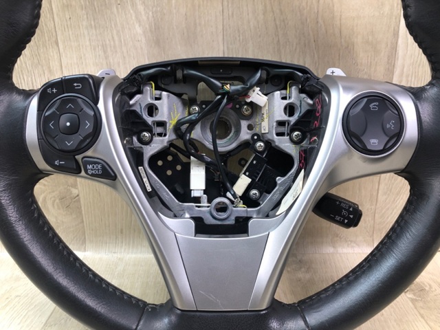 8425006300 TOYOTA Блок кнопочных переключателей рулевого колеса купить в Львов