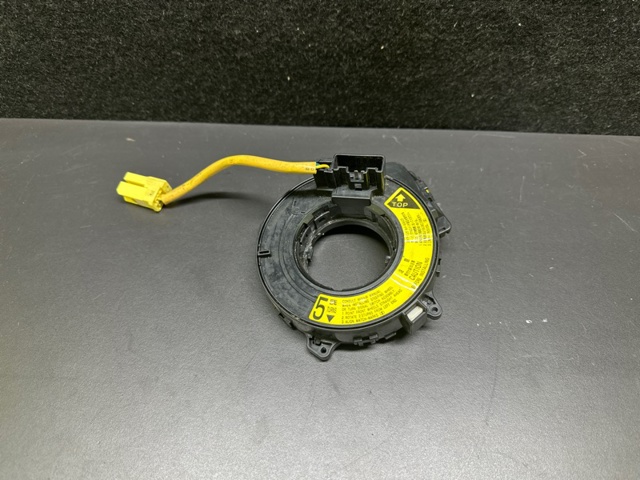 Кольцо контактное, шлейф руля 843060C010 TOYOTA