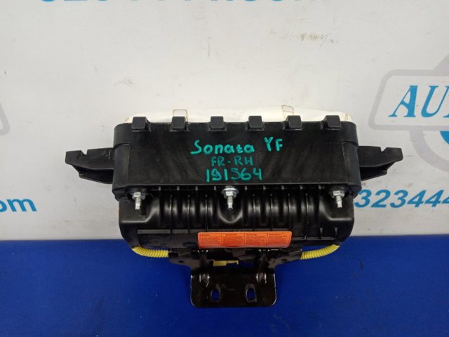 HYUNDAI 845303Q600 Подушка безопасности (AIRBAG) пассажирская в наличии Чернигов