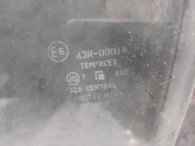 SUZUKI 8453180J00 Стекло двери передней правой в наличии Чернигов