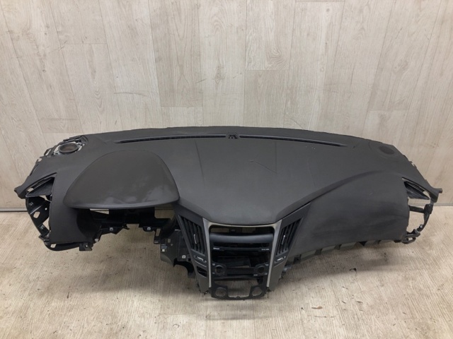 Панель передняя "торпедо" 847103S100HZ HYUNDAI