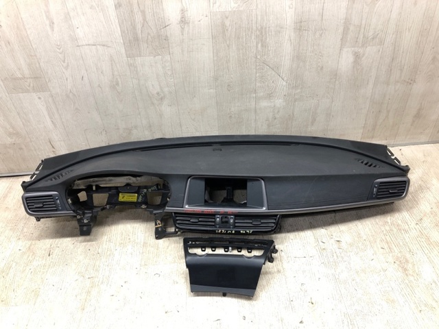 Панель салона передняя "торпедо" 84710D5001WK HYUNDAI