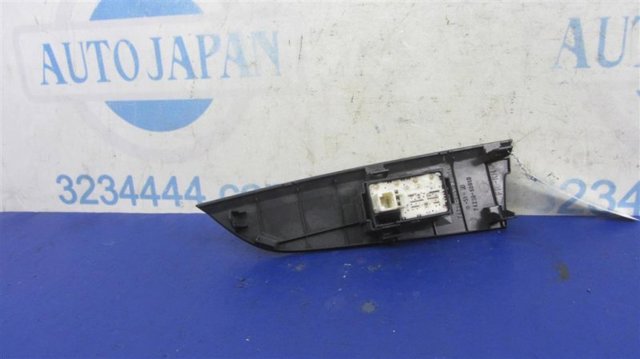 TOYOTA 8481030220 Кнопка стеклоподъемника передняя в наличии Житомир