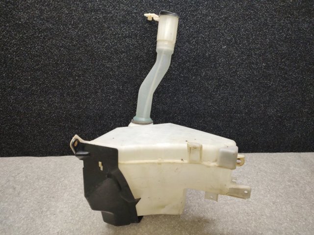 Горловина бачка омывателя 8530160040 TOYOTA