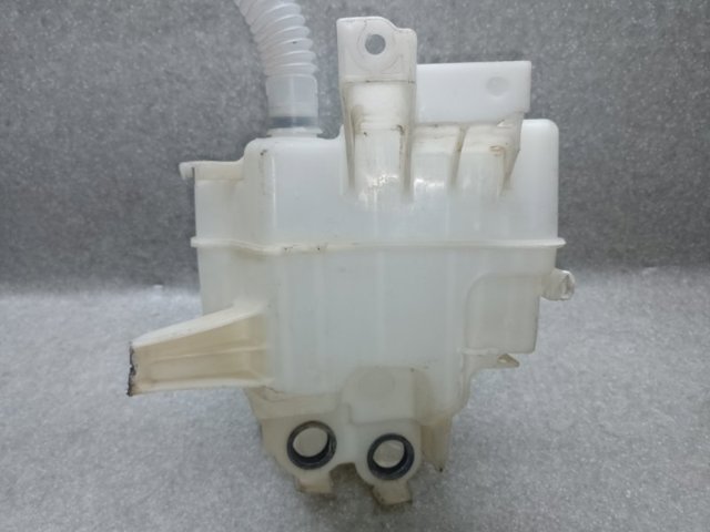 Бачок омывайки 8531542280 TOYOTA