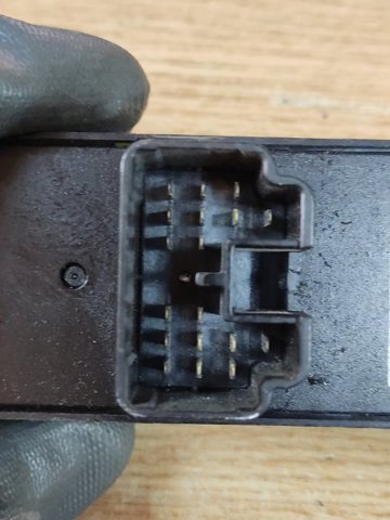 8608A044 MITSUBISHI Кнопочный блок управления стеклоподъемником передний левый купить в Каменское