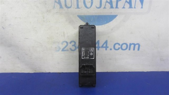 8608A187 MITSUBISHI Кнопочный блок управления стеклоподъемником передний левый купить в Хмельницкий