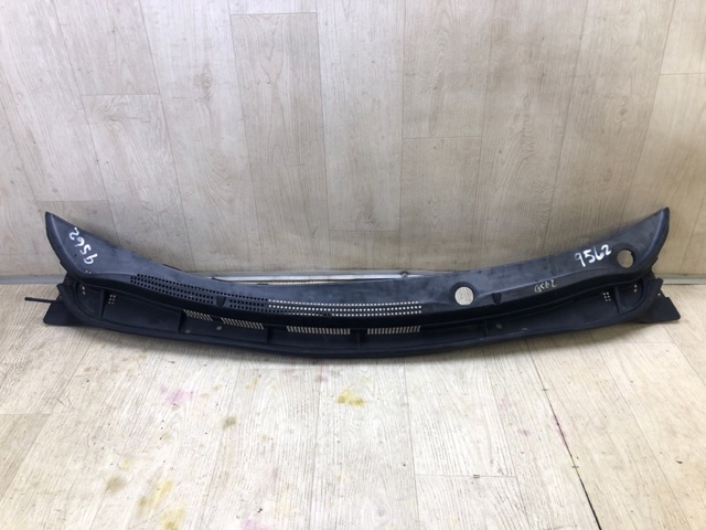 Решетка дворников 861501R000 HYUNDAI