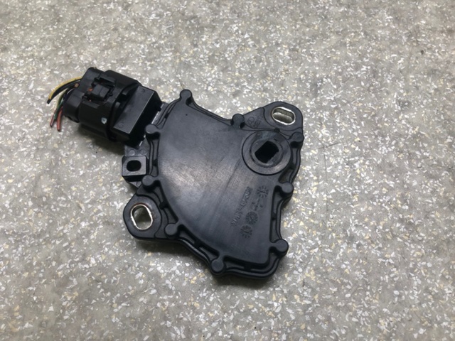 Датчик положения АКПП 8617A002 MITSUBISHI