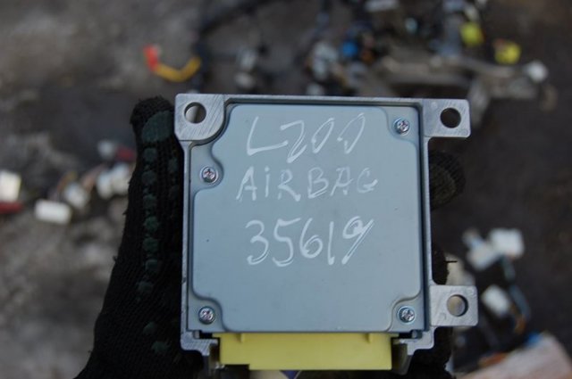Модуль-процессор управления подушкой безопасности (ЭБУ AIRBAG) 8635A149 MITSUBISHI