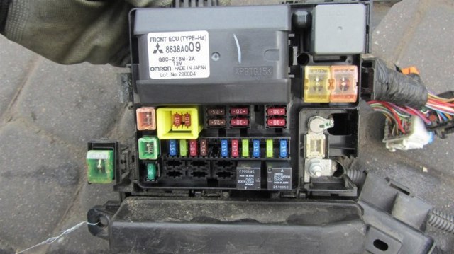 MITSUBISHI 8638A009 Блок реле в наличии Житомир