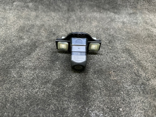 Камера заднего вида 8679047070 TOYOTA