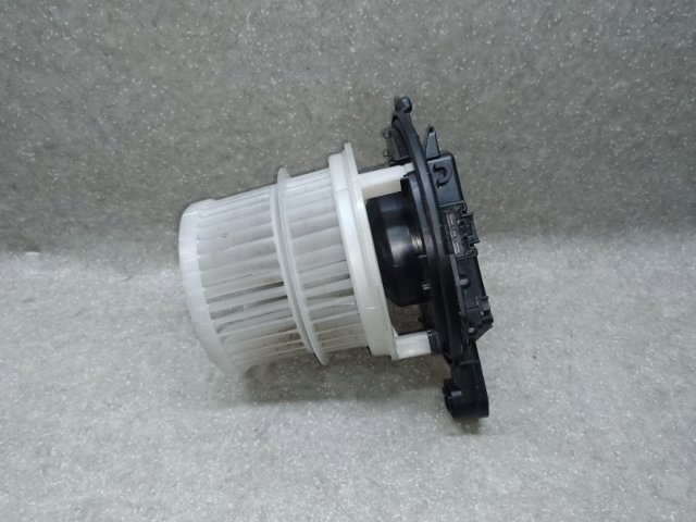 Электромотор печки 8710358080 TOYOTA